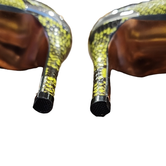 Ted Baker Izbelos neon yellow/green snakeskin heels - Picture 8 of 8
